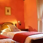 La Tavernetta Al Castello Hotel 3*