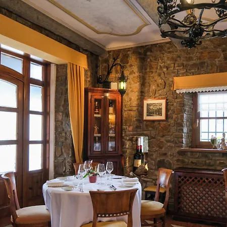 Hotel La Tavernetta Al Castello 3*