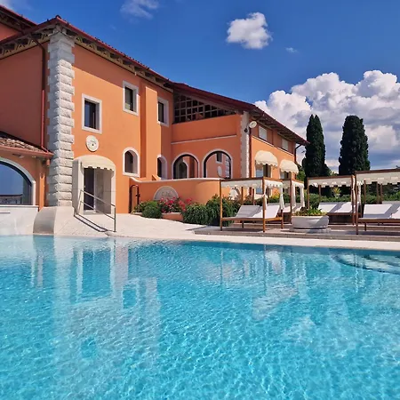 La Tavernetta Al Castello 酒店