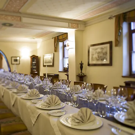 酒店 La Tavernetta Al Castello