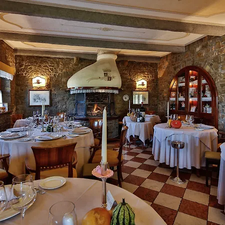 酒店 La Tavernetta Al Castello 3*