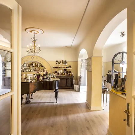 La Tavernetta Al Castello 3*