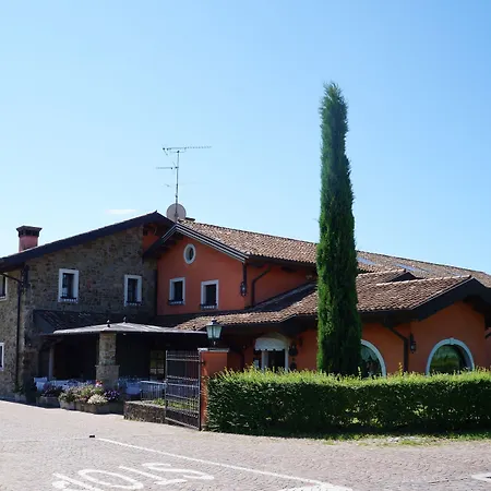 La Tavernetta Al Castello 3*