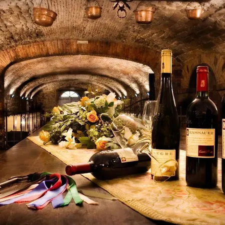La Tavernetta Al Castello 3*