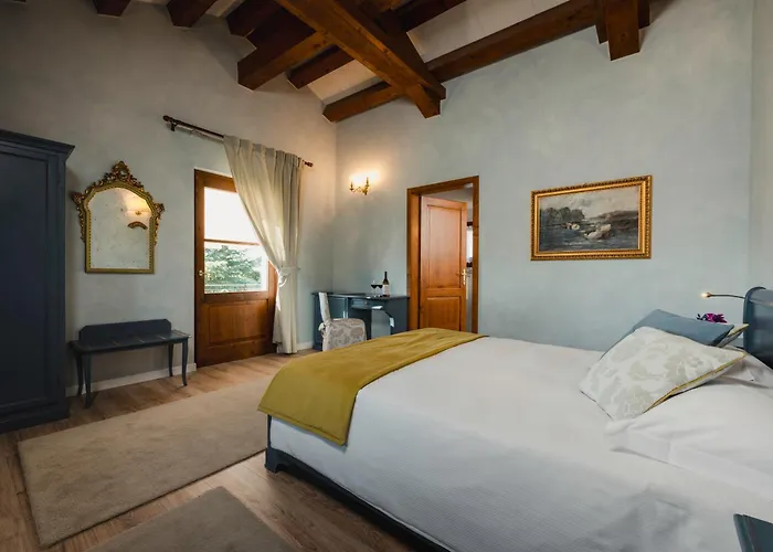 La Tavernetta Al Castello 3*