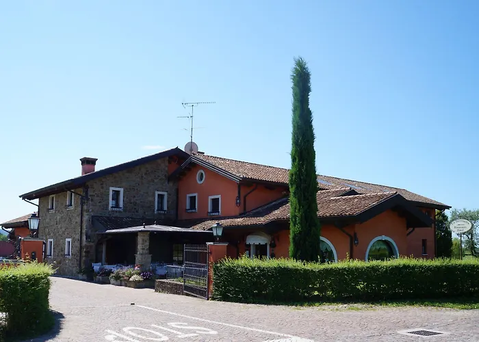 La Tavernetta Al Castello 3*